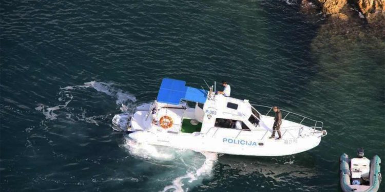 DJEČAK IZ NJEMAČKE TEŠKO OZLIJEĐEN Pao sa stijena u Puli dok se pokušao popeti za skok u more