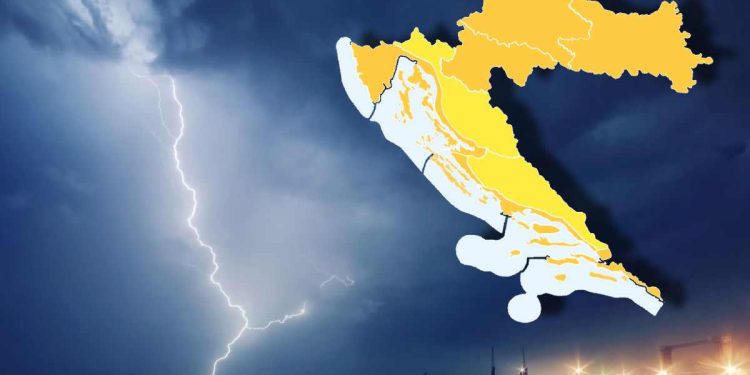 DO KRAJA DANA PROMJENA Nevere na moru, obilna kiša i bujične poplave