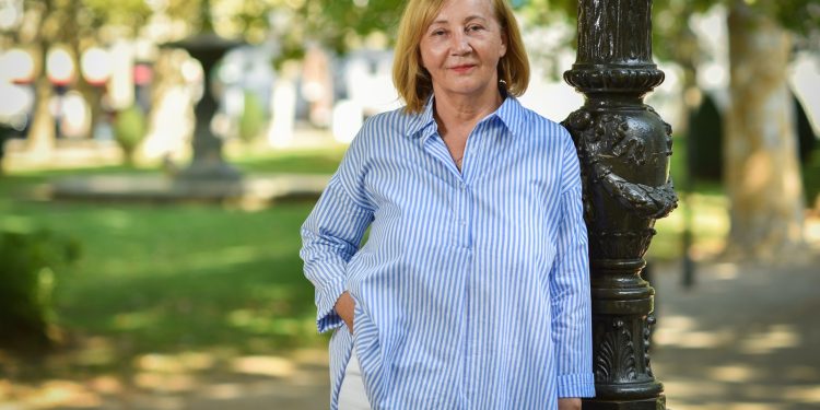 DURĐA ADLEŠIČ: ‘Dovodimo ukrajinsku djecu na more da barem malo zaborave na rat’ | NACIONAL.HR