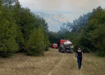 DVA POŽARA U MOSTARU Vatrogasci na terenu od prijepodnevnih sati