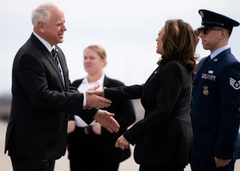 Dem superdelegati slave Harrisov odabir Walza za protukandidata: ‘ne mogu biti sretniji’