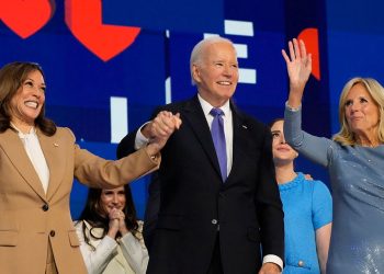 Demokratski delegati odobravaju platformu s pogreškom u spominjanju Bidenovog drugog mandata