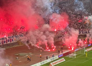 Deset navijača privedeno na utakmici Hajduka i Varaždina