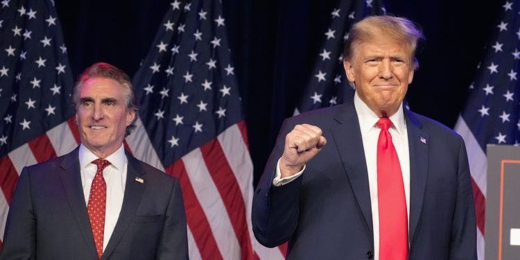 Donald Trump napada ‘lažne’ ankete koje Kamali Harris daju prednost