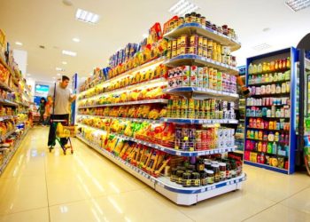 EKONOMSKI STRUČNJAK PRIBLIŽIO Evo koliko smo za 100 maraka prije 3 godine mogli kupiti brašna, ulja, benzina, šećera…