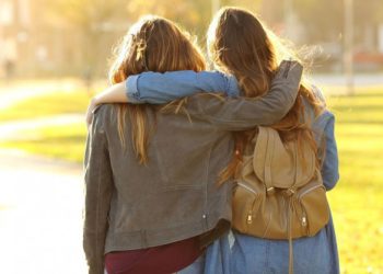 EKSPLOZIJA SUZA I EMOCIJA Splićanka Yelena i Suzana iz Mostara se ponovno spojile nakon ratnog razdvajanja