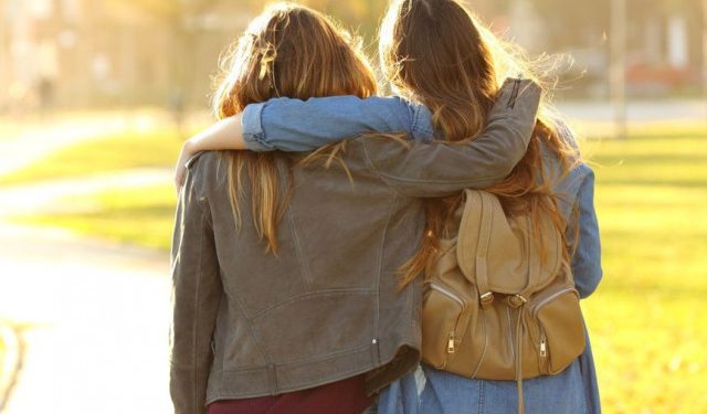 EKSPLOZIJA SUZA I EMOCIJA Splićanka Yelena i Suzana iz Mostara se ponovno spojile nakon ratnog razdvajanja