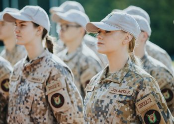 Europska zemlja planira obvezni vojni rok za žene