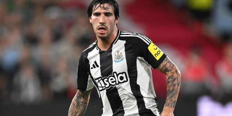 Evo opet Tonalija: igra, puca, osvjetljava Newcastle dok su pobjeđivali Forrest na penale