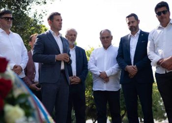 (FOTO) HDZ-ovci položili vijence: “Branitelji pod vodstvom Tuđmana omogućili su nam život u slobodi”