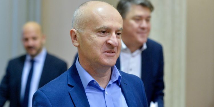 Fred je svoju Svetlanu kroz barikade otpratio na vlak za Beograd: Spojio ih ih je sudbonosni poziv