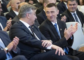 GOLA IZDAJA ‘Ako DP pukne napola – Penava će pristati na koaliciju s Pupovcem. Previše je podložan Plenkoviću’ | NACIONAL.HR