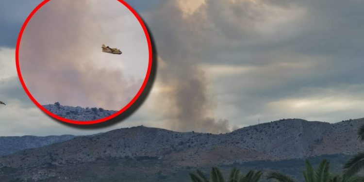 GORI NA PERUNU Pri gašenju pomaže i kanader