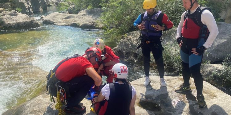 HGSS iz kanjona Cetine izvukao ozlijeđenu ženu. Evo detalja