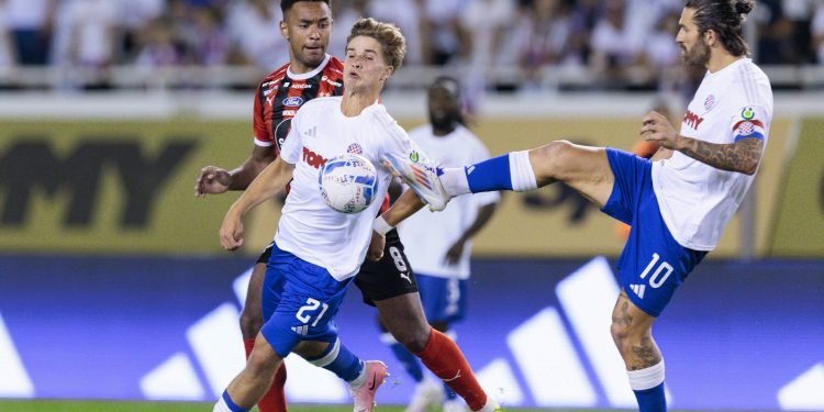 FARANI NAMUČILI SPLIĆANE HB i Hajduk bez golova, ulazak Ivana Rakitića jedini dobar moment utakmice | NACIONAL.HR