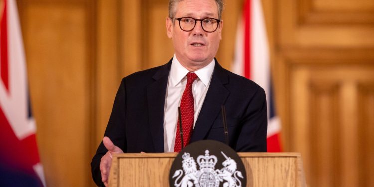 KAOS U ENGLESKOJ! Oglasio se premijer: Ovo nije prosvjed, već istinsko nasilje! Nećemo to tolerirati… | NACIONAL.HR