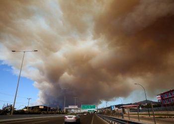 NAPOKON SE SMIRUJE Usporeno širenje požara kod Atene: Vatrogasci još u stanju pripravnosti | NACIONAL.HR