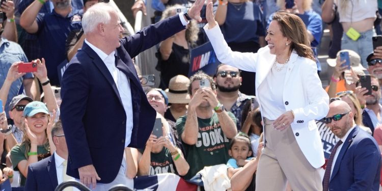 Harris i Walz razmjenjuju vatre s Trumpovim protukandidatom Vanceom na dvobojima u borbi u državi Blue Wall