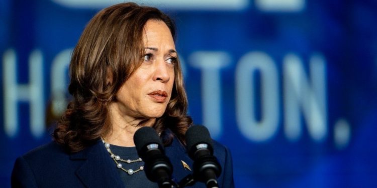 Harris je tek nedavno pocrnio – Trump – RT World News