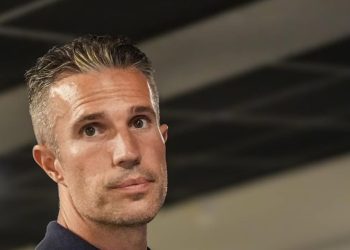 Heerenveen, Van Persiejev trenerski debi završio porazom