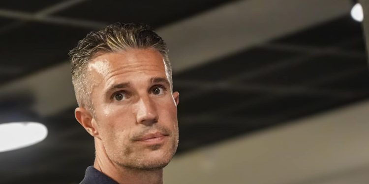 Heerenveen, Van Persiejev trenerski debi završio porazom