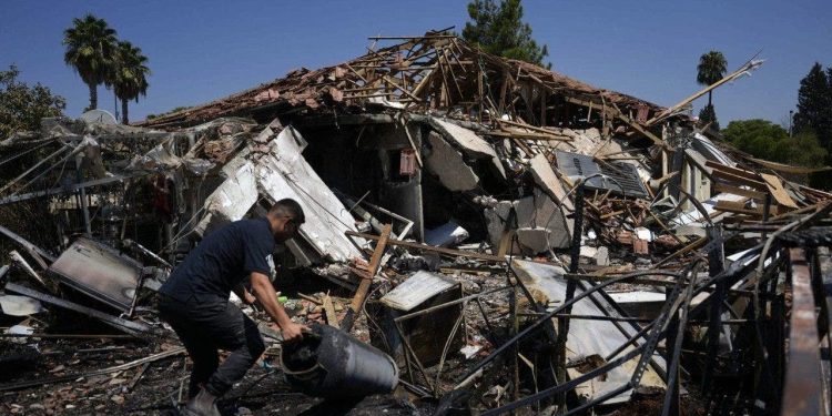 Hezbollahova raketna baraža gađa kuće na Golanskoj visoravni