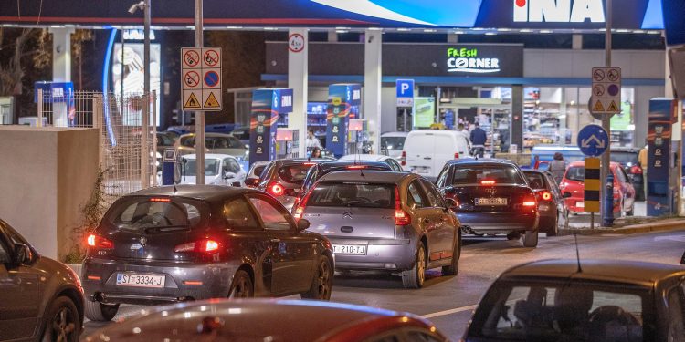 Hrvatskoj prijeti kolaps zbog kaosa u INA-i: ‘Pogledajte koliko zarađuju vozači, a koliko uprava’