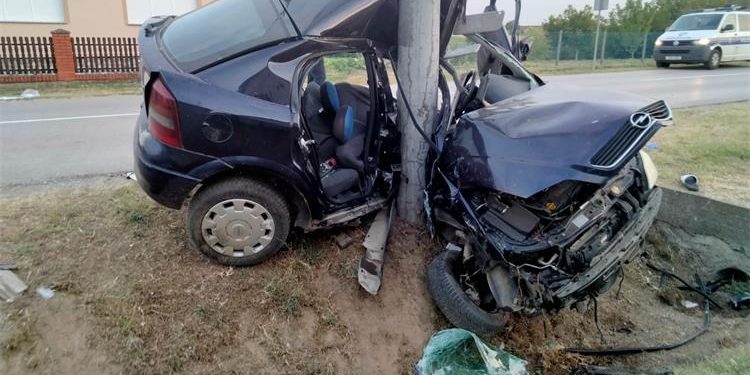 PROMET U PREKIDU Teška prometna nesreća u Cerni, vozač je prevezen helikopterom u bolnicu | NACIONAL.HR