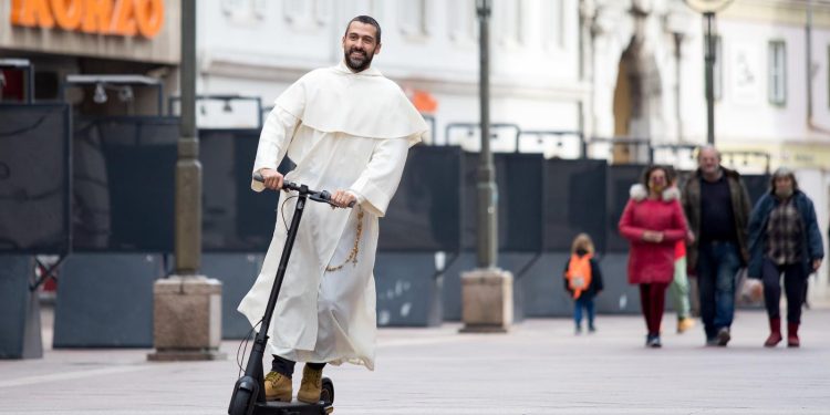 IVAN DOMINIK ILIČIĆ Ultrakonzervativni antivakser postao studentski kapelan | NACIONAL.HR