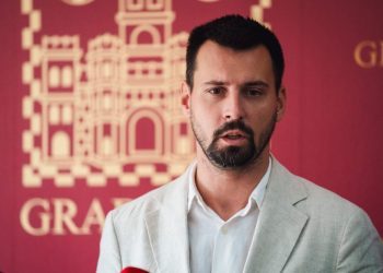 IVOŠEVIĆ JE BIJESAN: “Andrija Mikulić (HDZ) nezakonito je odbio dostaviti Gradu Splitu rješenja i zapisnike o provedenim inspekcijskim nadzorima na području sjeverne luke”