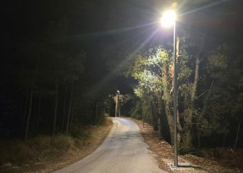 IZ PODSTRANE SE NIŽU SAMO DOBRE VIJESTI Sjeverni dio ulice Poljičkih knezova dobio rasvjetu