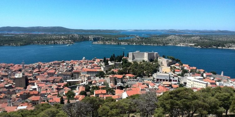 Impresivan show na Tvrđavi sv. Mihovila