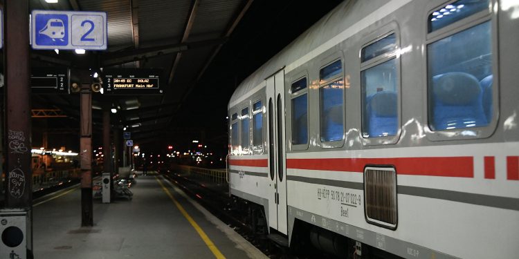 Inspektor otkrio potresne detalje: ‘Kraj pruge smo našli žensku ruku s lakiranim noktima’