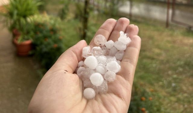 KIŠA UGASILA POŽAR U dijelovima BiH stiglo osvježenje, u jednom gradu padala tuča