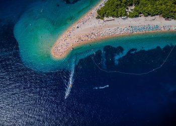 KLIMATSKE PROMJENE ‘Plaža Zlatni rat i dalje će se smanjivati i mijenjati svoj izgled’ | NACIONAL.HR