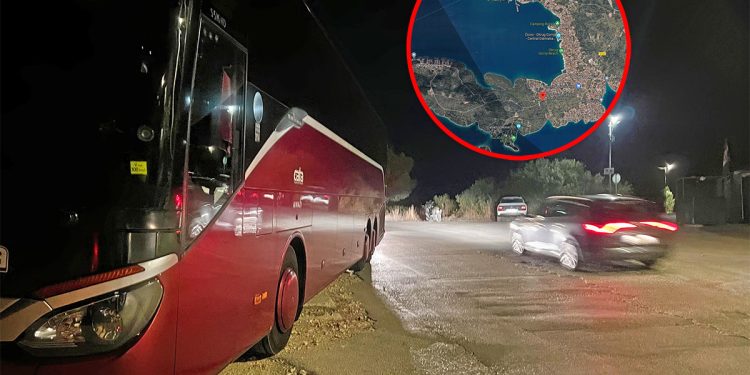 Kakva “faca”: Parkirao autobus stranih tablica, blokirao stanicu i pola prometnog traka