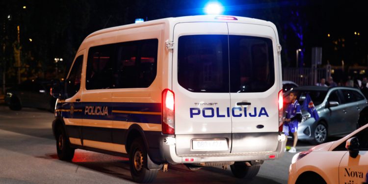 Kaos u Dubravi, pijan pucao iz automobila