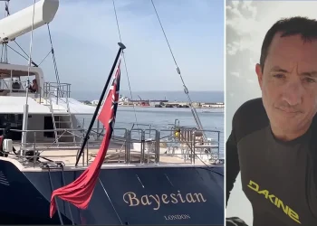 Kapetan luksuzne jahte suočava se s istragom ubojstva nakon smrti britanskog tehnološkog mogula i još šestero