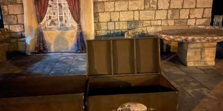 Kazališna družina Kolarin u Čilipima izvela Matrimonija, komediju koja ismijava dubrovačku škrtost