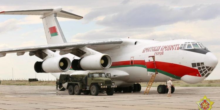 Ključni saveznik šalje trupe u Rusiju — RT Rusija i bivši Sovjetski Savez