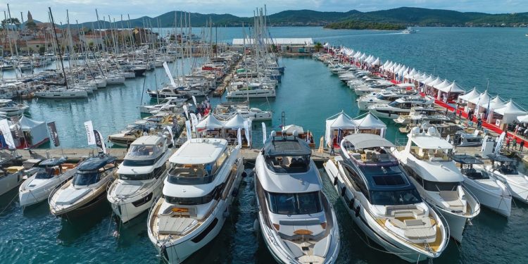 Krenuo je Biograd Boat Show