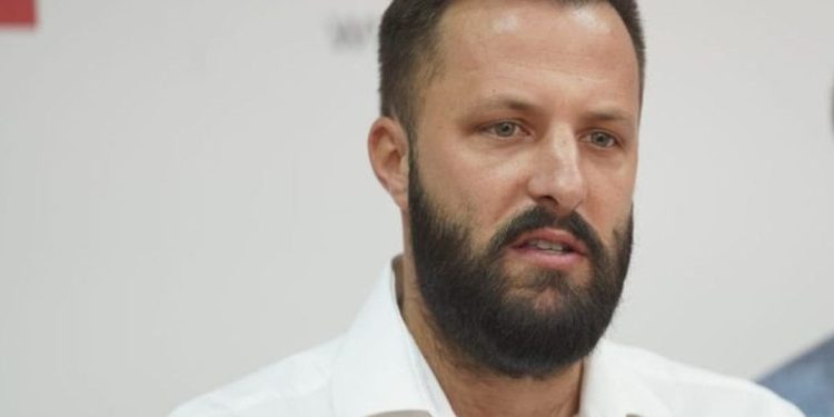 Krstičević opleo po Butkoviću: ‘Otvara svaki manji most, podvožnjak, vijadukt, a sada ga nema nekoliko dana i izbjegava dati intervju’