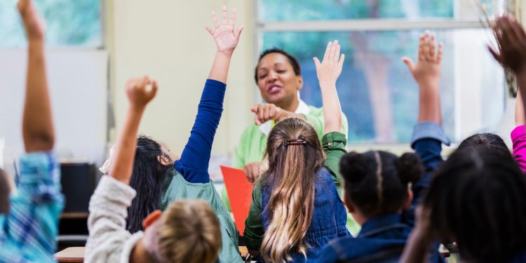 Kurikulum čikaških škola o seksualnom obrazovanju djecu u osnovnoj školi uči o rodnom identitetu, blokatorima puberteta