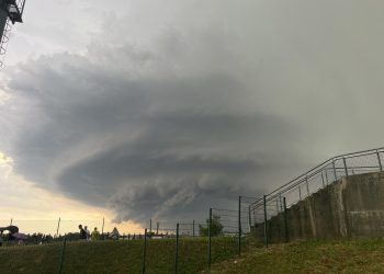 OLUJA POGODILA MEĐIMURJE Pada jaka kiša, snimljena i pijavica | NACIONAL.HR