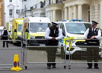Ljudi izbodeni, policija napadnuta na Notting Hill karnevalu u Londonu