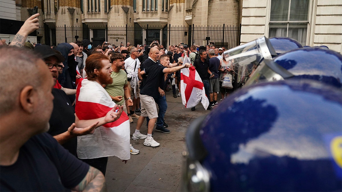 Pobuna u Southportu u Velikoj Britaniji