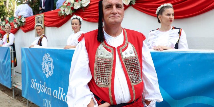 MIRO BULJ Zahuktava se priča oko predsjedničkih izbora: ‘Hebrang o Primorcu? Jedno je uvreda, drugo istina’ | NACIONAL.HR