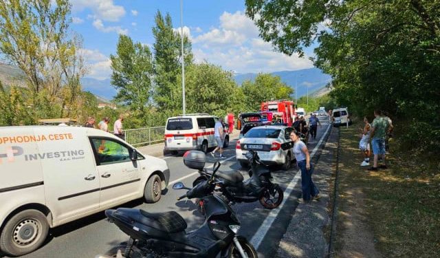 MOSTAR Kamion izletio s ceste prema Neretvi, promet na M17 potpuno obustavljen
