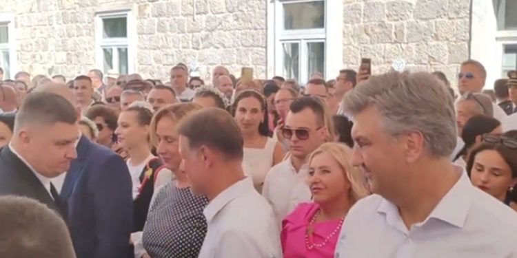 Milanović se rukovao s Jandrokovićem, s Plenkovićem – nije