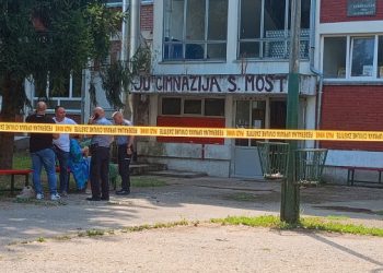 NAKON TRAGEDIJE U Sanskom Mostu odložen početak školske godine, učenici Gimnazije neće imati nastavu u istoj zgradi